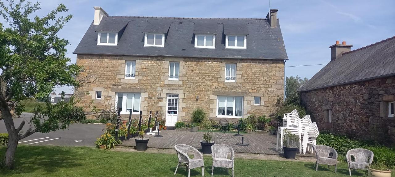 Le Relais De Launay ปลูบาซลาเนค ภายนอก รูปภาพ